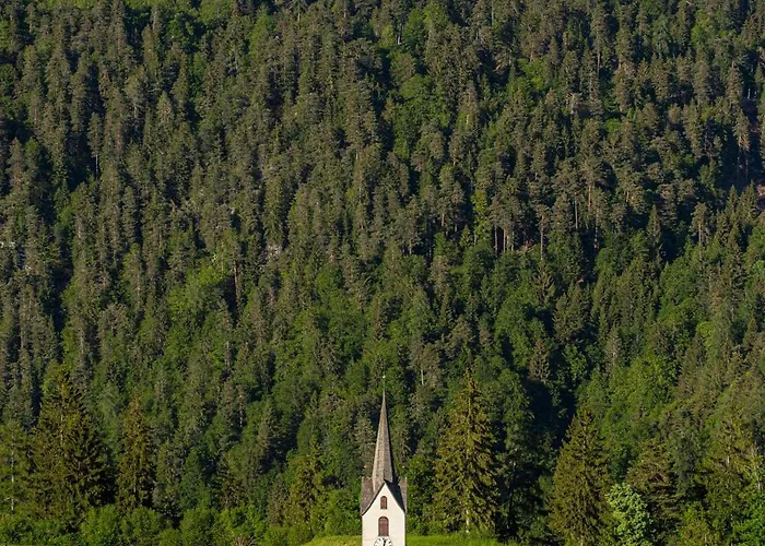 Roessli Fogadó Versam