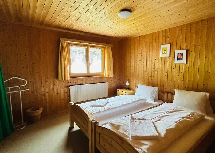 Fogadó Roessli Versam